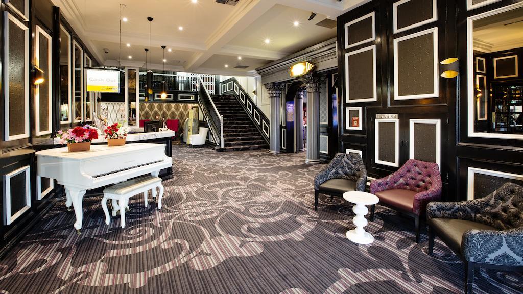 Nightcap At Skyways Hotel Melbourne City Exterior foto